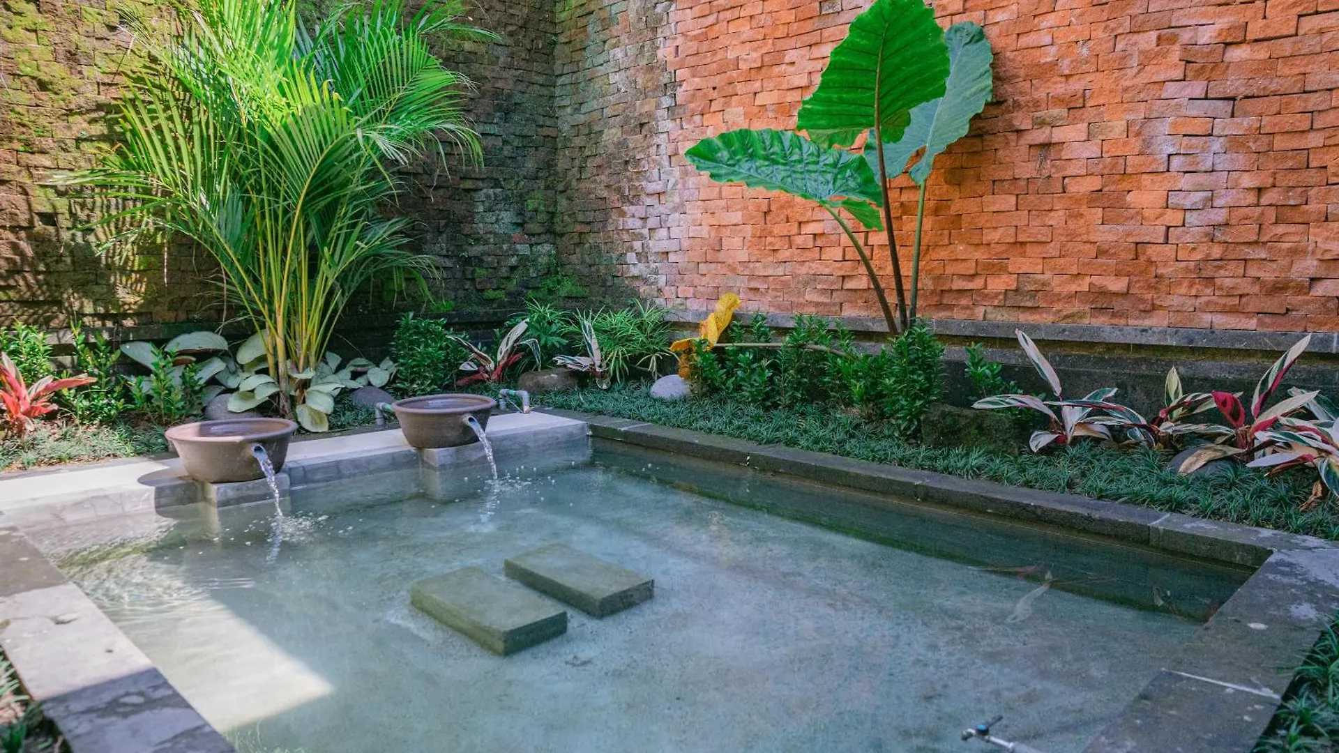 2 Seasons : Villa Moon - Luxury With Private Pool Ubud